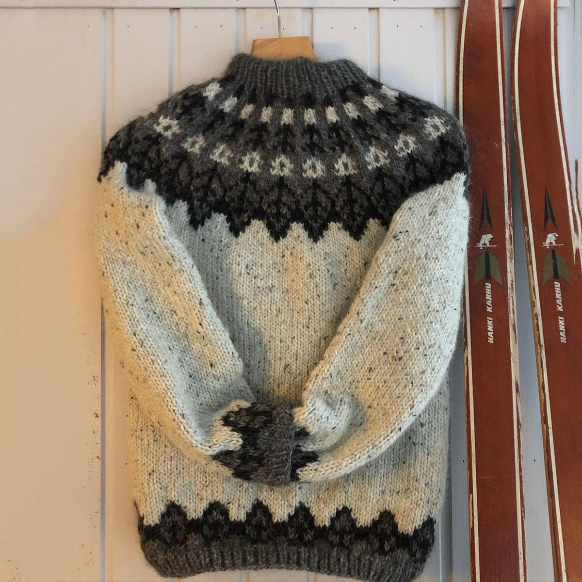Vintage Warmth Valmis Knit Jacquard Icelandic Crew Neck Sweater(Unisex ) elevenforest
