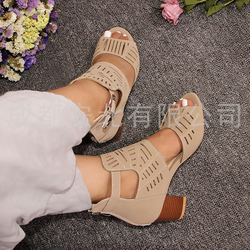 Chic Orthopedic Sandals with Unique Design
