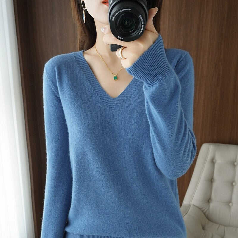 Timeless Vintage Style Pullover