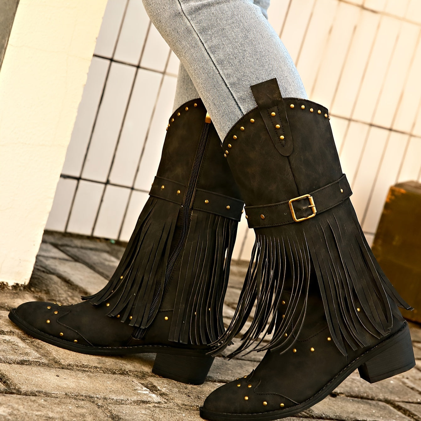 Graceful Orthopedic Boots for Modern Look