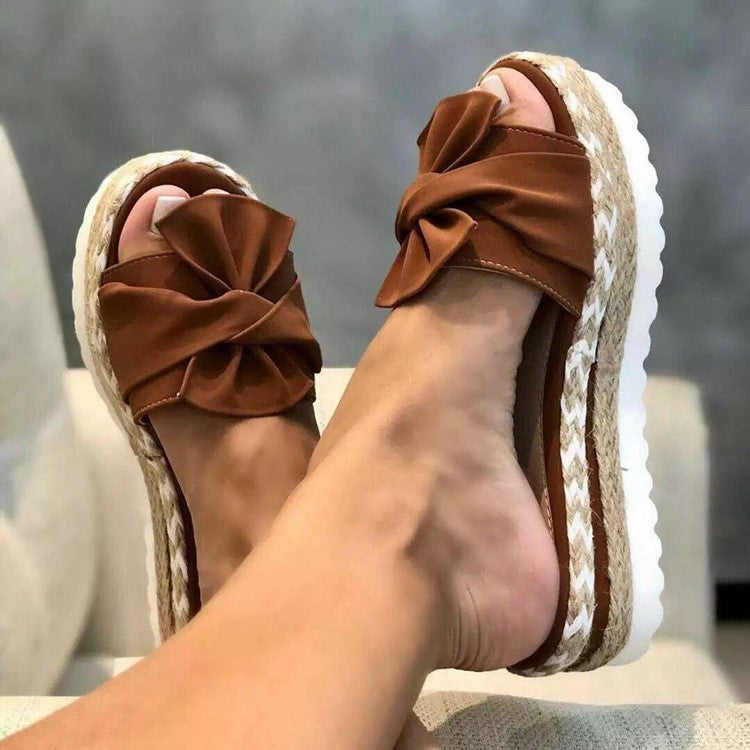 Graceful Orthopedic Sandals for Modern Look