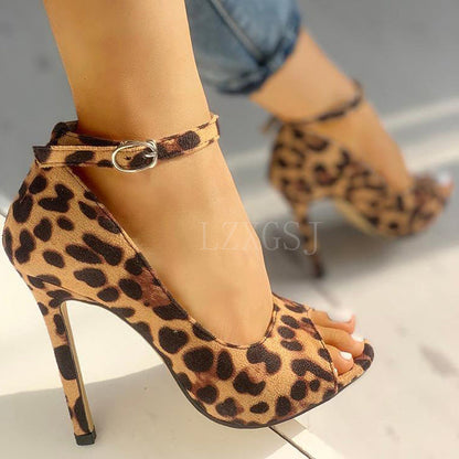 Classic Orthopedic Sandals with Timeless Style