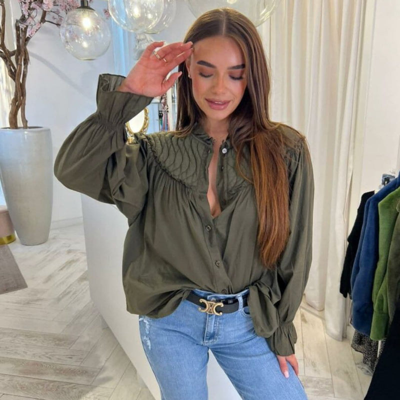 Timeless Vintage Style Blouse