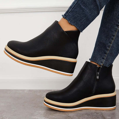 Graceful Orthopedic Sandals for Modern Look