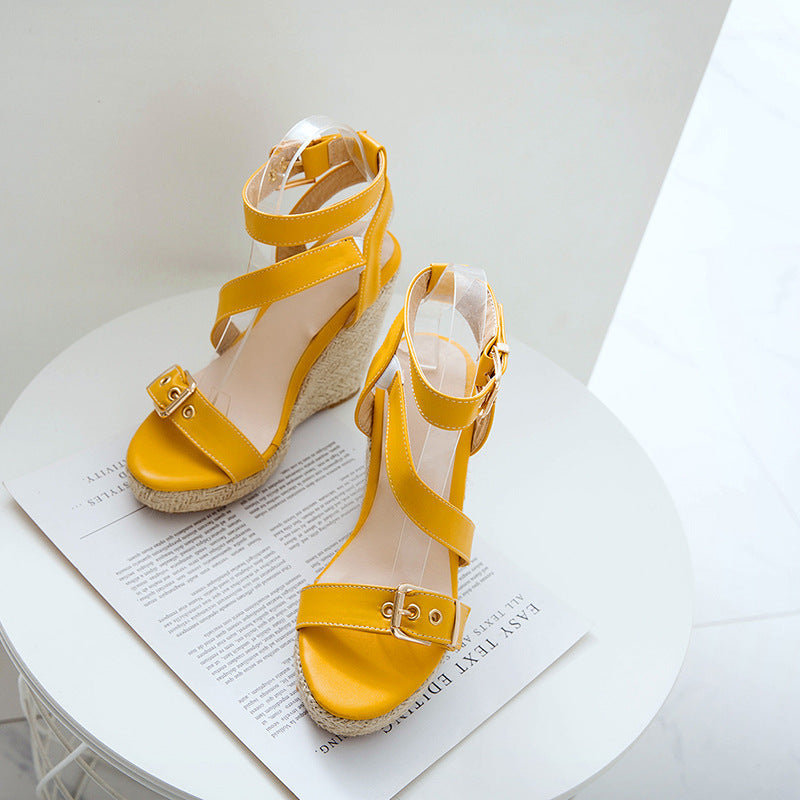 Chic Orthopedic Sandals with Unique Design