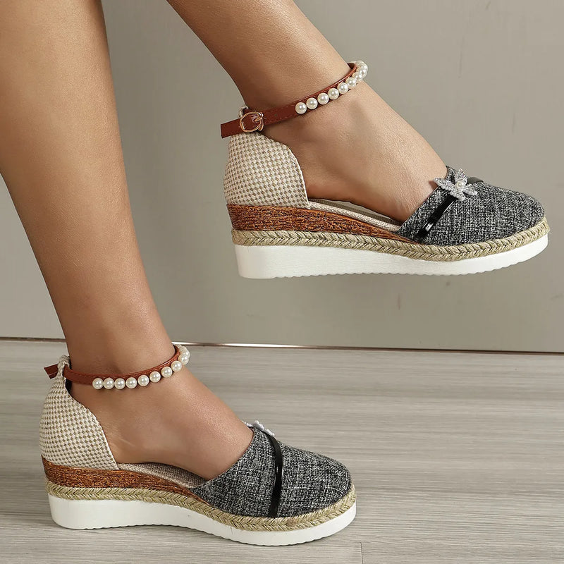 Chic Orthopedic Sandals with Unique Design