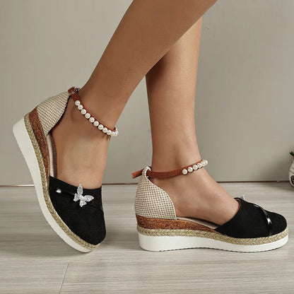 Chic Orthopedic Sandals with Unique Design
