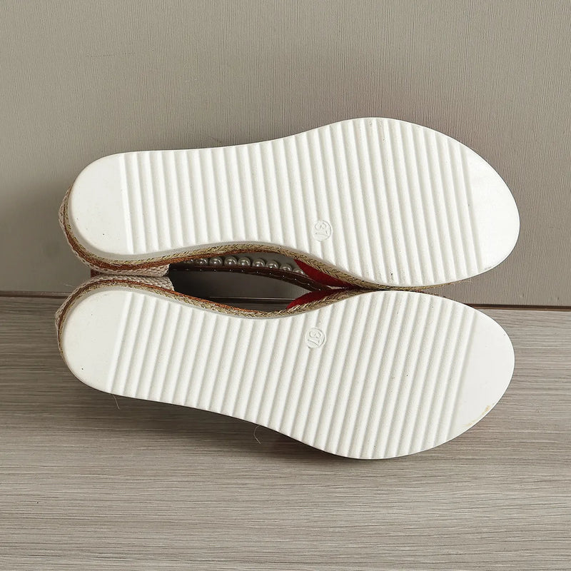 Chic Orthopedic Sandals with Unique Design