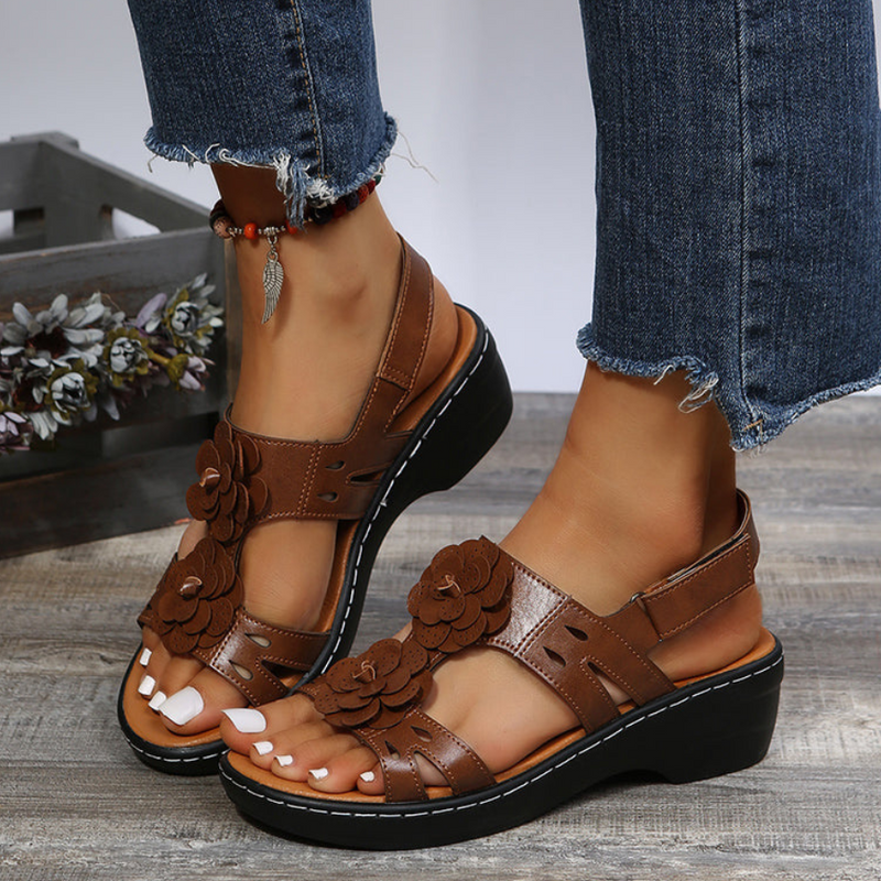 Chic Orthopedic Sandals with Unique Design