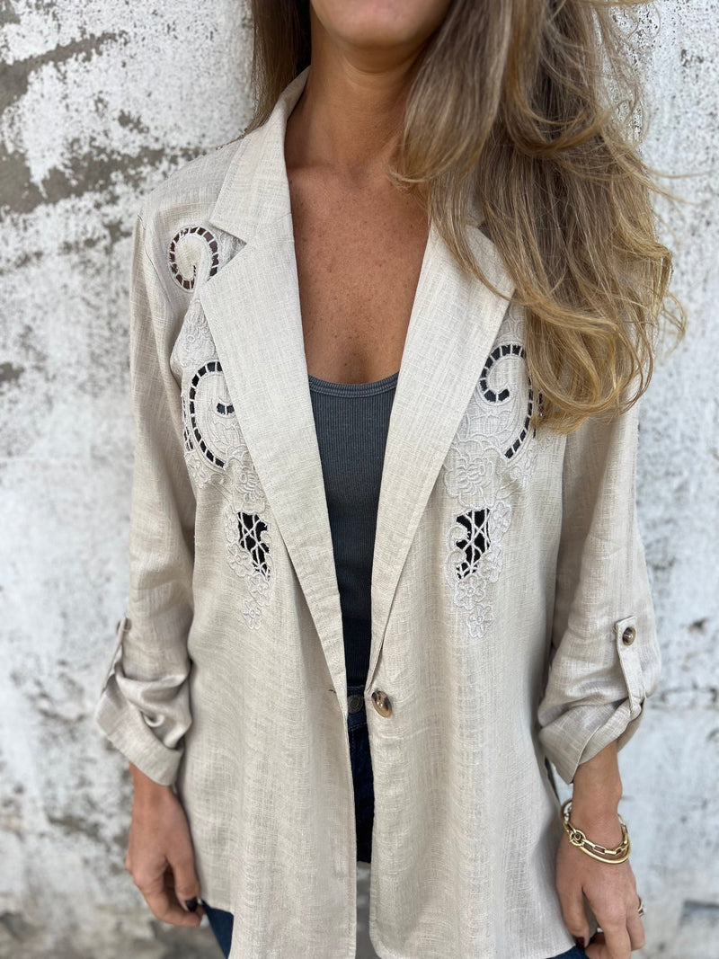 Timeless Vintage Style Shirt