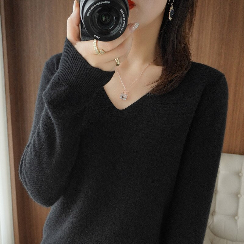 Timeless Vintage Style Pullover