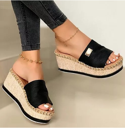 Chic Orthopedic Sandals with Unique Design