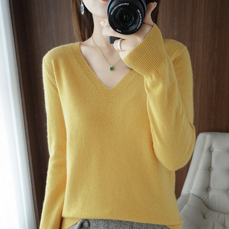 Timeless Vintage Style Pullover