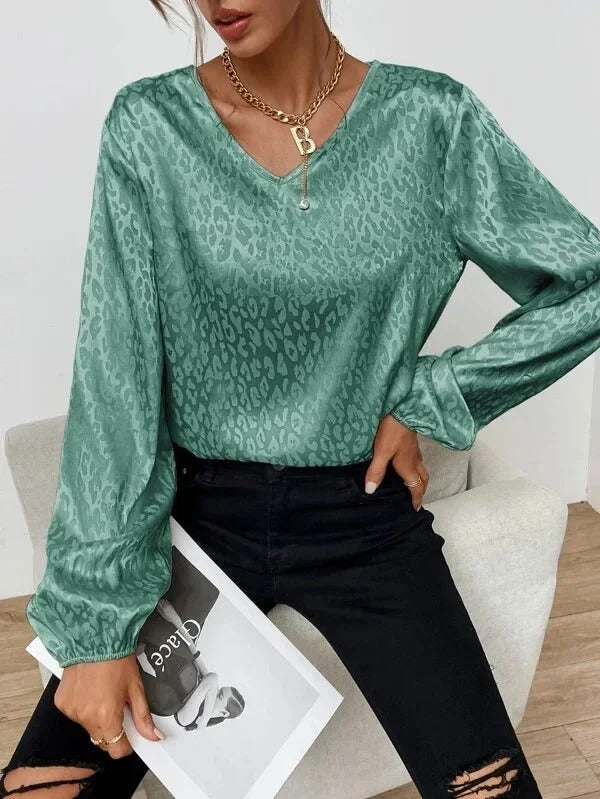 Timeless Vintage Style Blouse