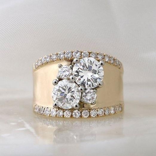 Gold Ring With Bright Zirconia