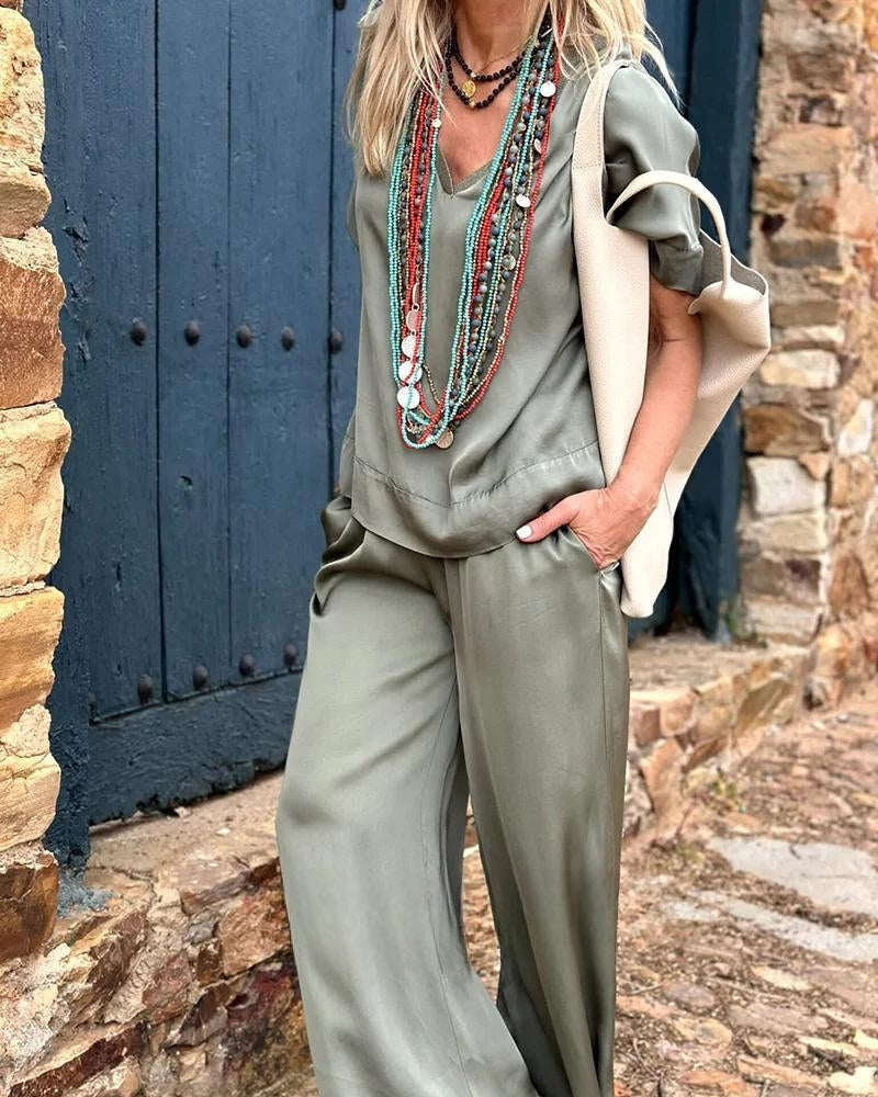 Timeless Vintage Style Blouse