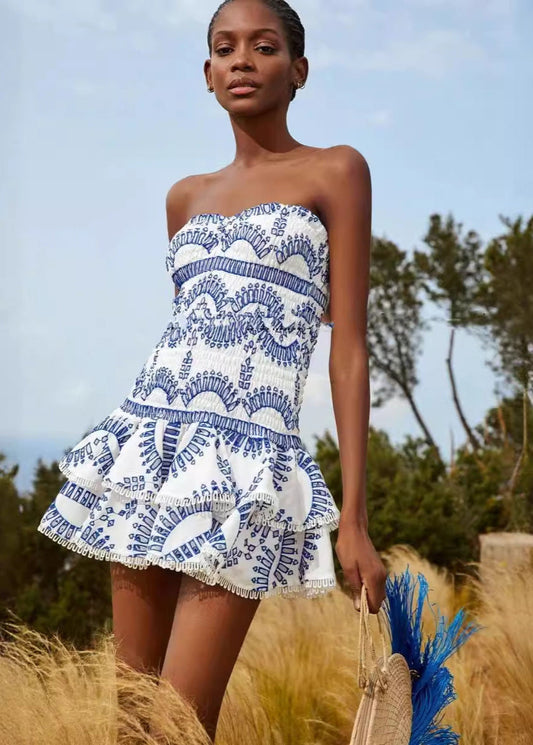 Gracefully Styled Dress for Any Occasion