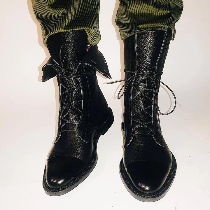 Graceful Orthopedic Boots for Modern Look