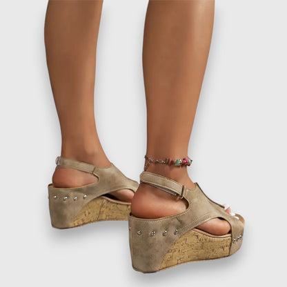 Graceful Orthopedic Shoes for Modern Look