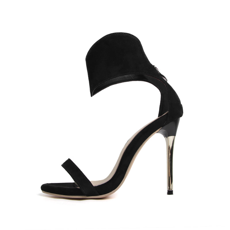 Graceful Orthopedic Sandals for Modern Look