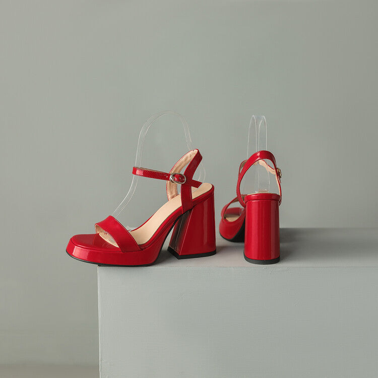 Chic Orthopedic Sandals with Unique Design