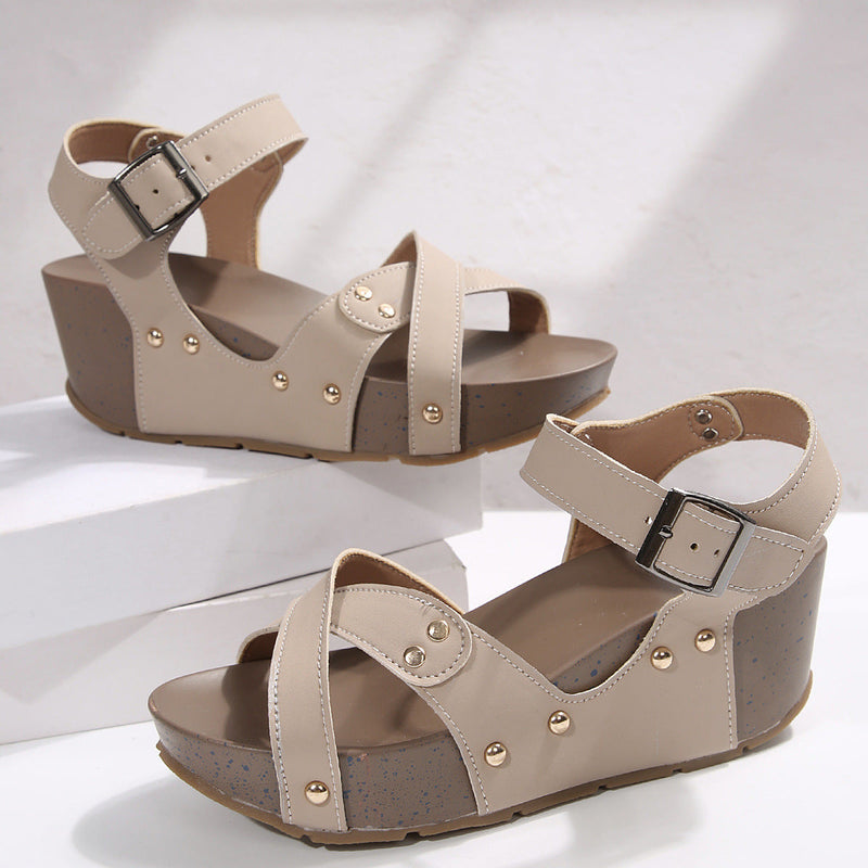 Chic Orthopedic Sandals with Unique Design