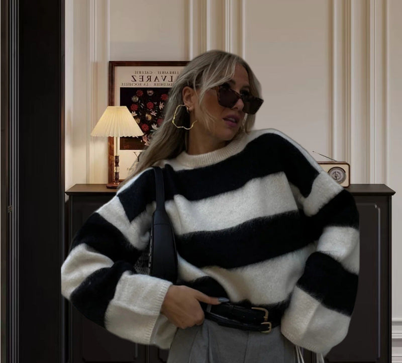 Elegantly Designed Pullover