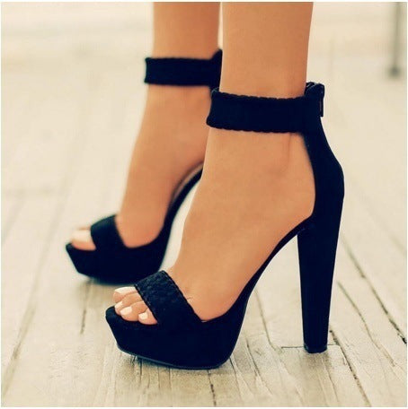 Chic Orthopedic Sandals with Unique Design