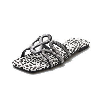 Chic Orthopedic Sandals with Unique Design