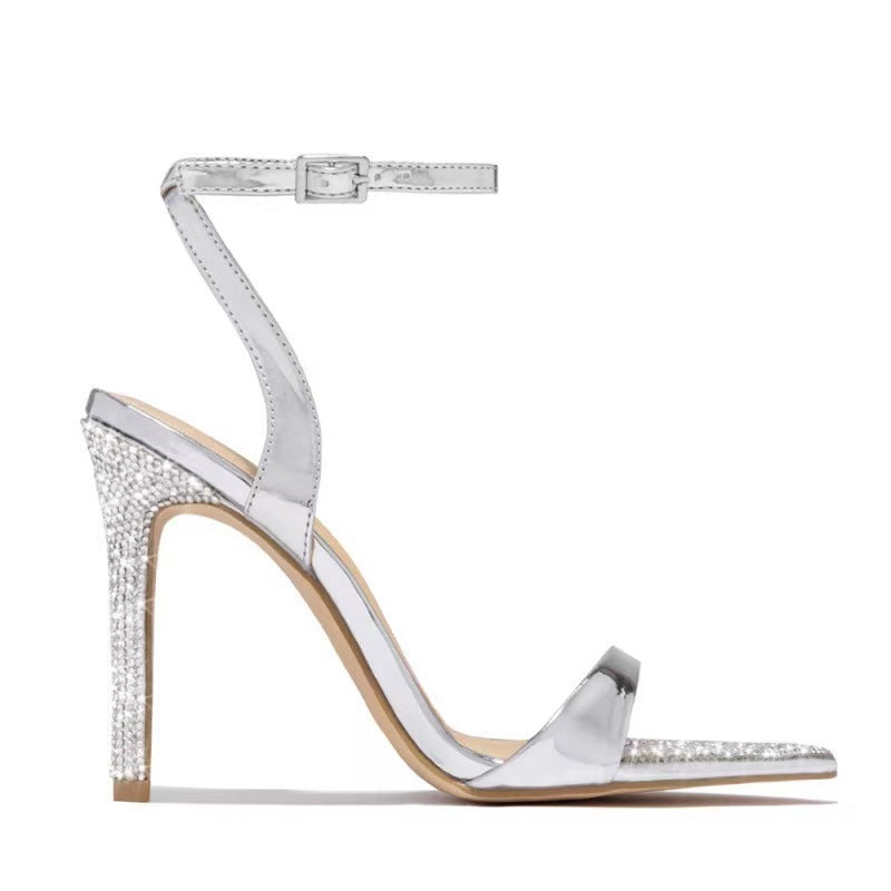 Graceful Orthopedic Sandals for Modern Look
