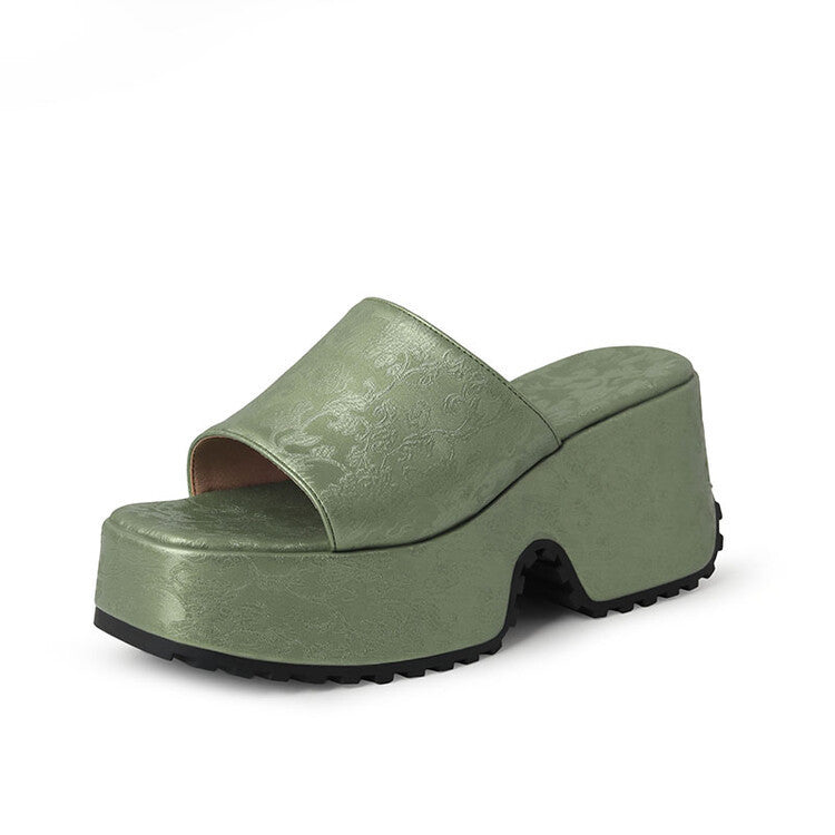 Graceful Orthopedic Sandals for Modern Look