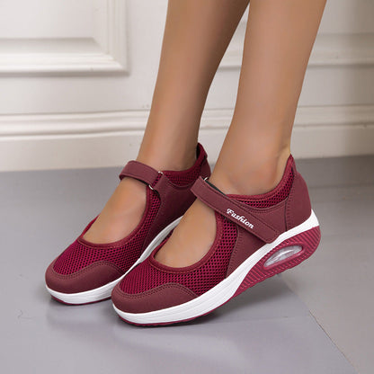 Graceful Orthopedic Sandals for Modern Look