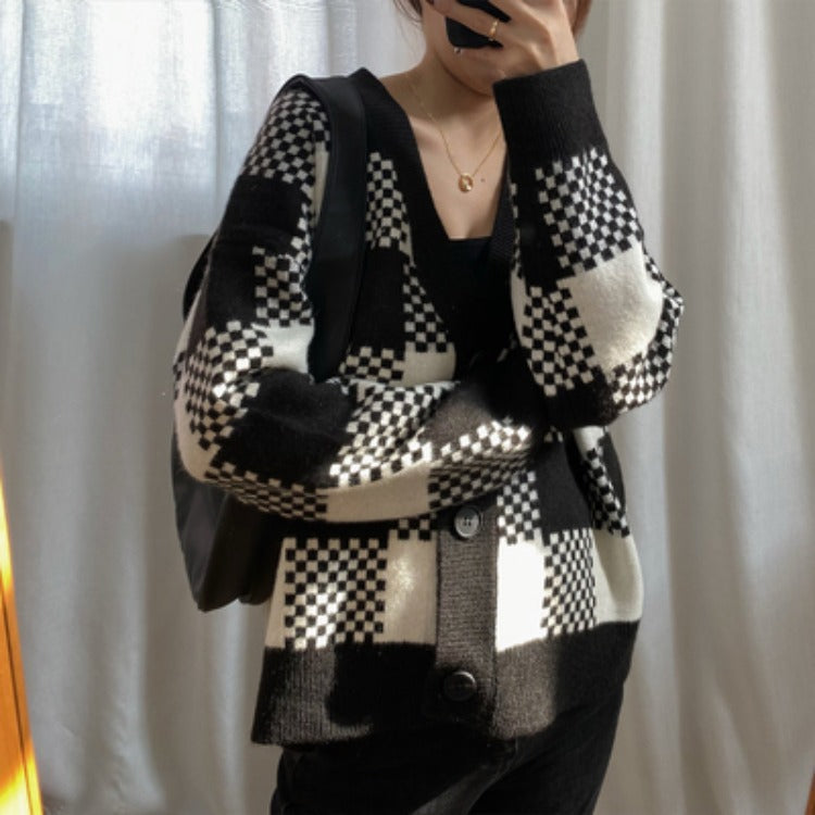 Elegantly Designed Cardigan