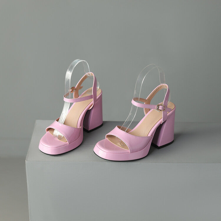 Graceful Orthopedic Sandals for Modern Look