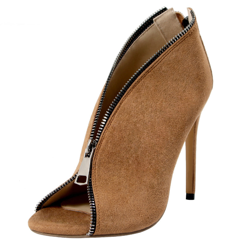 Graceful Orthopedic Sandals for Modern Look