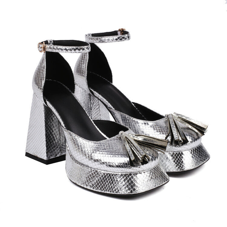 Graceful Orthopedic Sandals for Modern Look