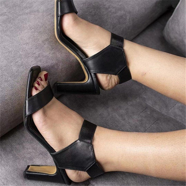 Graceful Orthopedic Sandals for Modern Look