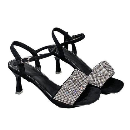 Graceful Orthopedic Sandals for Modern Look