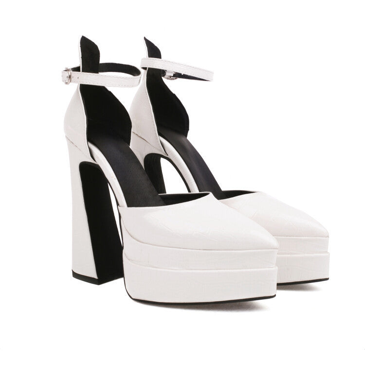 Graceful Orthopedic Sandals for Modern Look