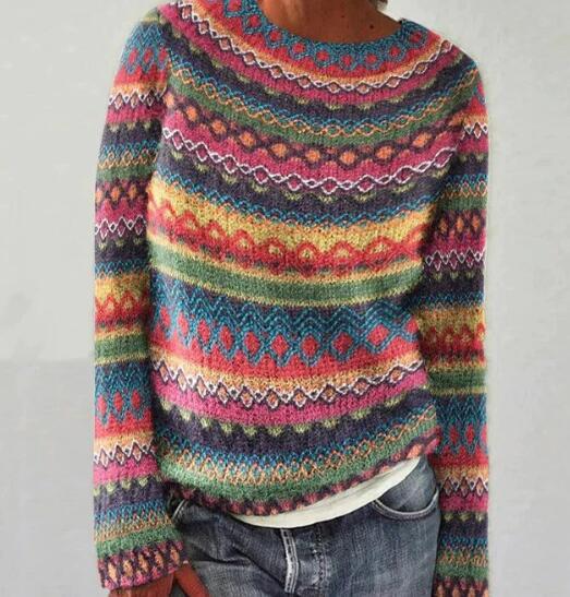 Knitted sweater with vintage pattern