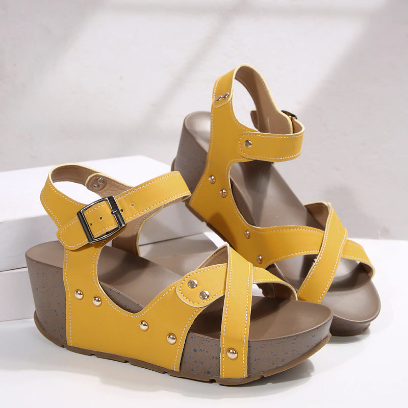 Chic Orthopedic Sandals with Unique Design