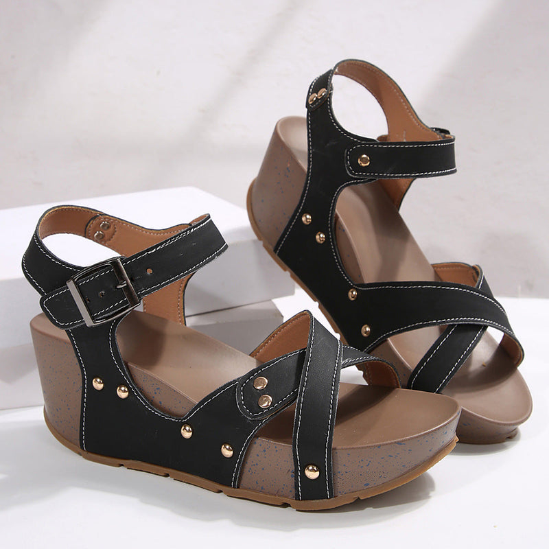 Chic Orthopedic Sandals with Unique Design