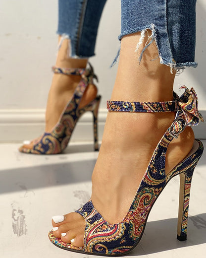 Graceful Orthopedic Sandals for Modern Look
