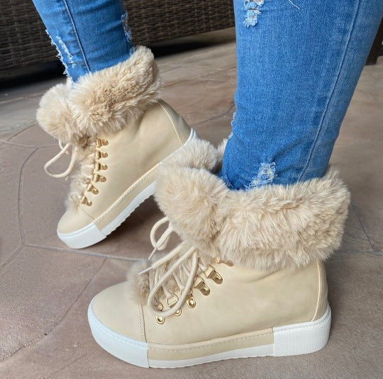 Graceful Orthopedic Boots for Modern Look