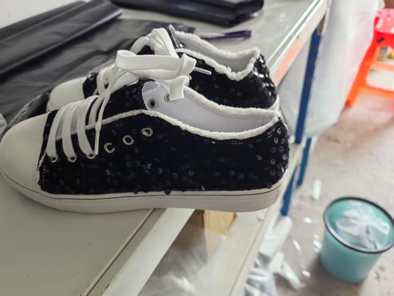 Classic Orthopedic Sneakers with Timeless Style