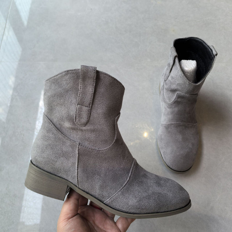 Chic Orthopedic Boots with Unique Design