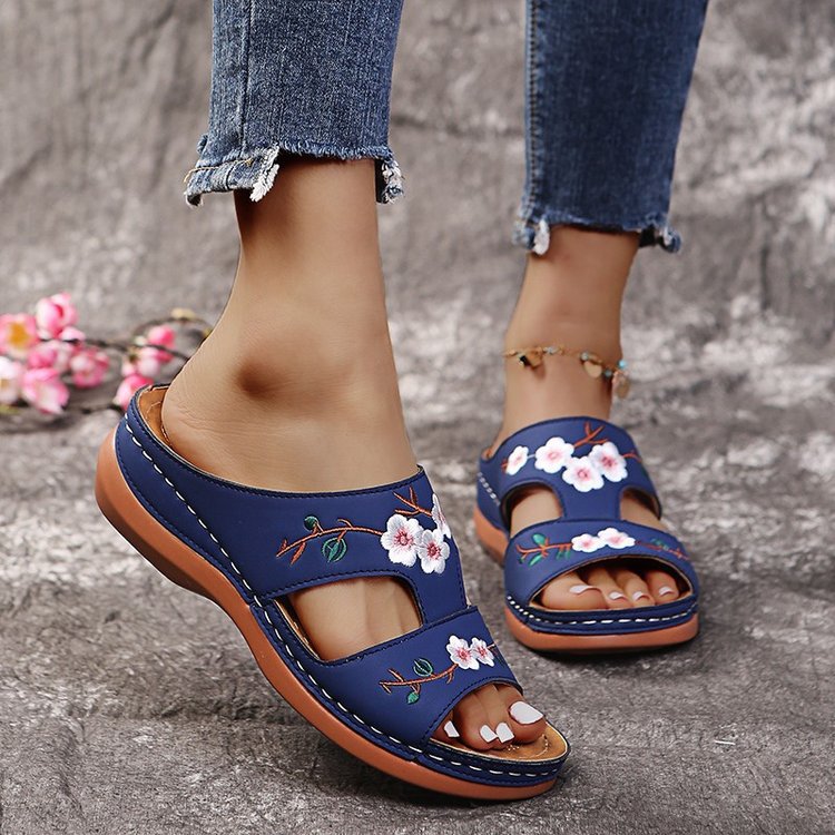 Graceful Orthopedic Sandals for Modern Look