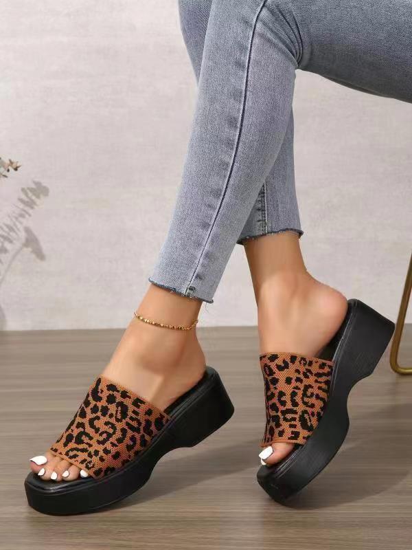 Graceful Orthopedic Sandals for Modern Look