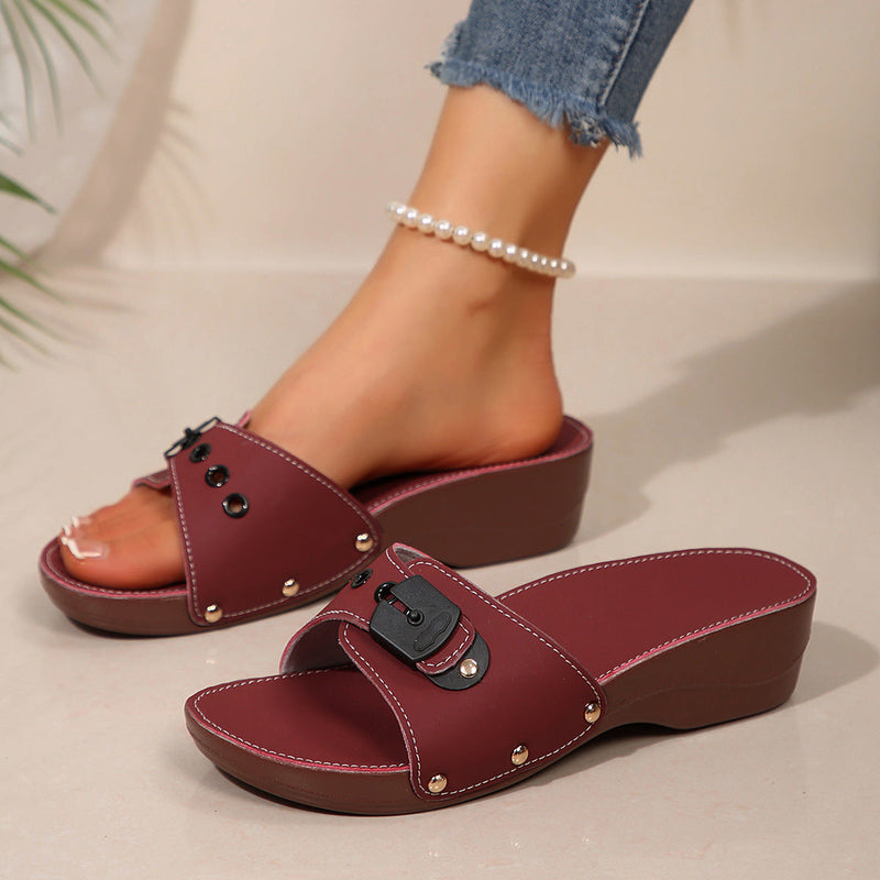 Graceful Orthopedic Sandals for Modern Look