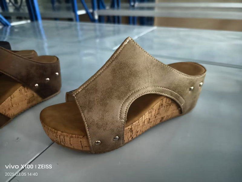 Graceful Orthopedic Sandals for Modern Look